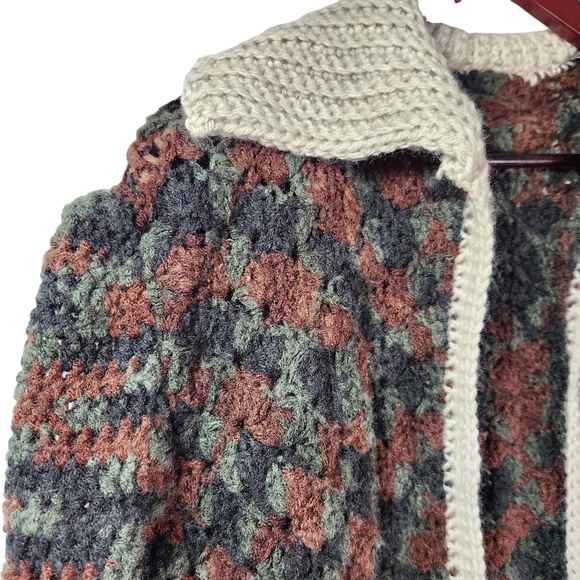 Handmade Vintage Crocheted Knit Cardigan Brown Green Granny Grandmacore XL - Picture 10 of 15